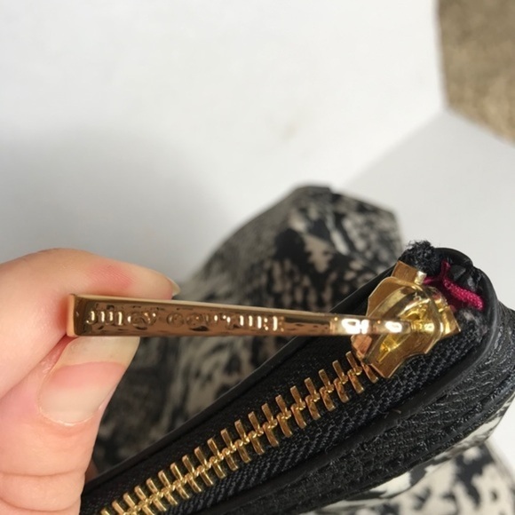 𝅺juicy Couture Python Print Nylon Tote Purse - Picture 7 of 13